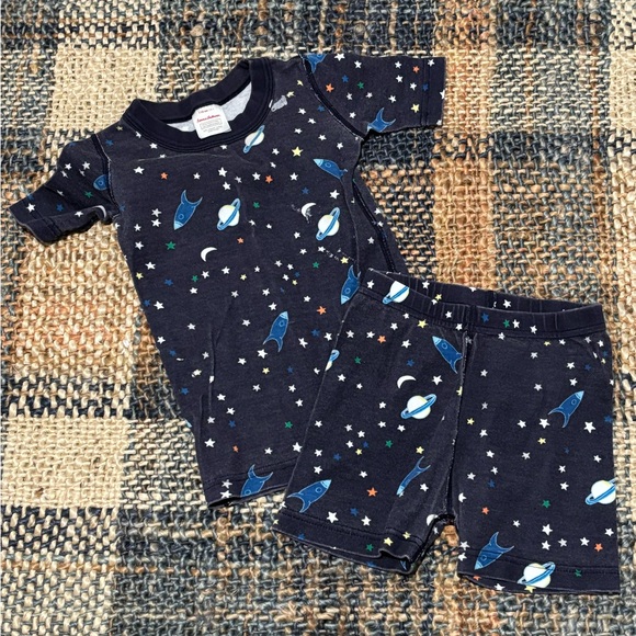 Hanna Andersson Other - Hanna Andersson 2 Piece Pajama Set Size 110